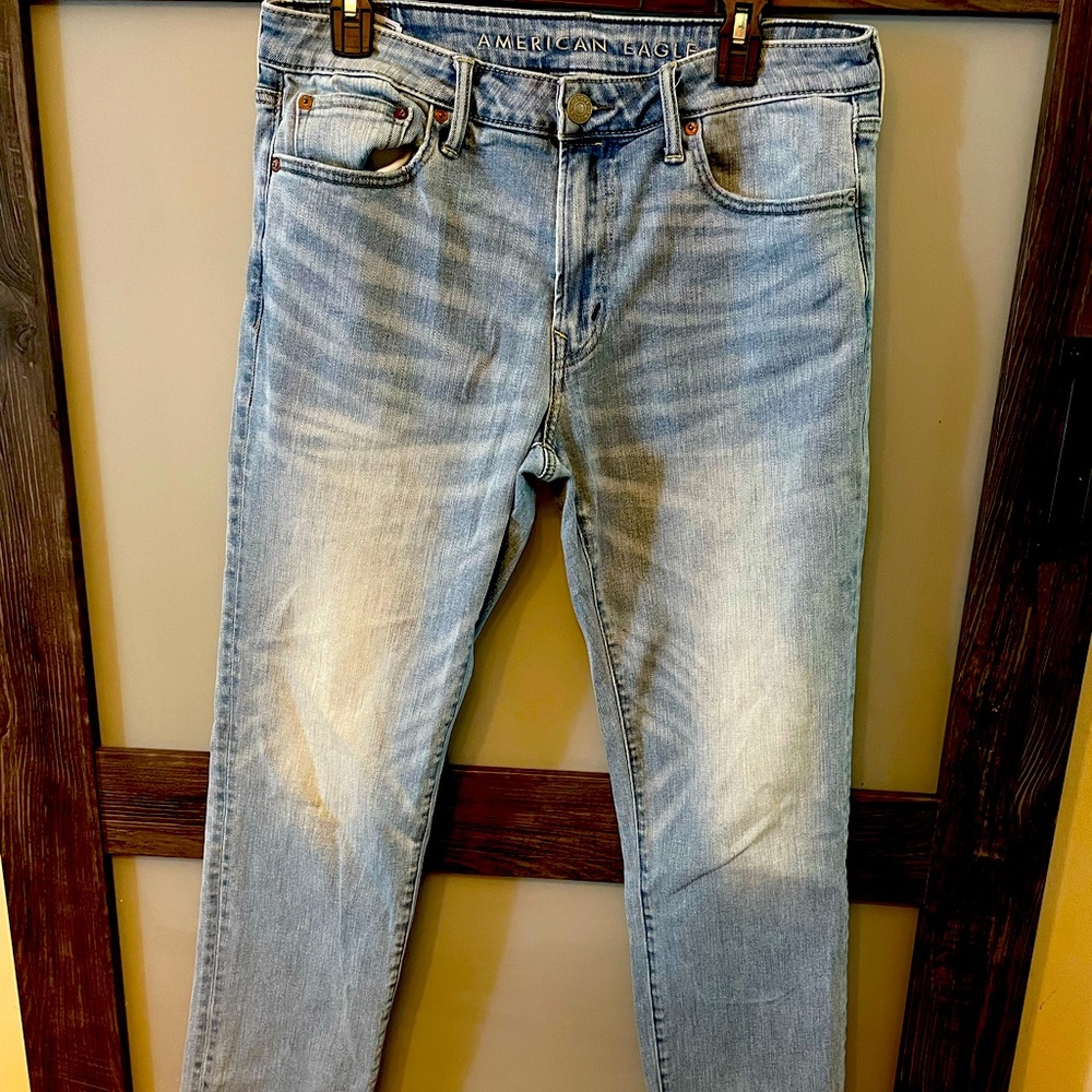Light washed American Eagle Jeans
